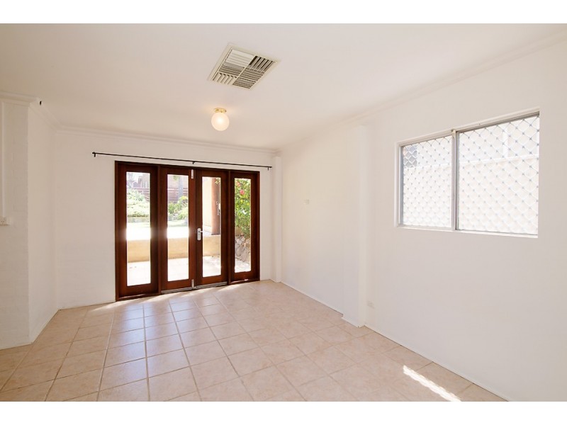 4 Sturt Street, South Bunbury WA 6230