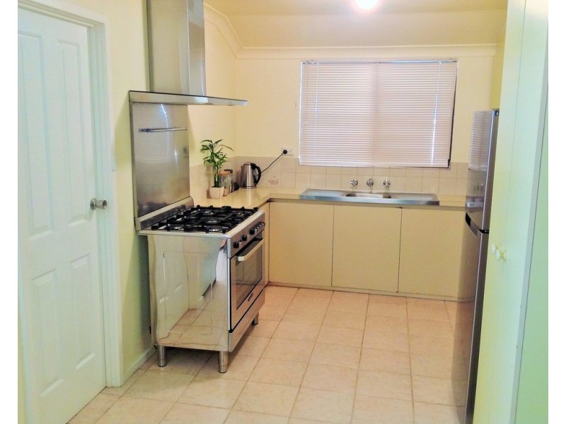 6 Parkfield Way, Australind WA 6233