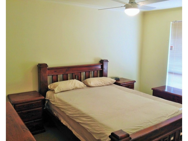 6 Parkfield Way, Australind WA 6233