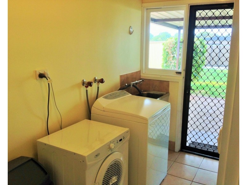 6 Parkfield Way, Australind WA 6233