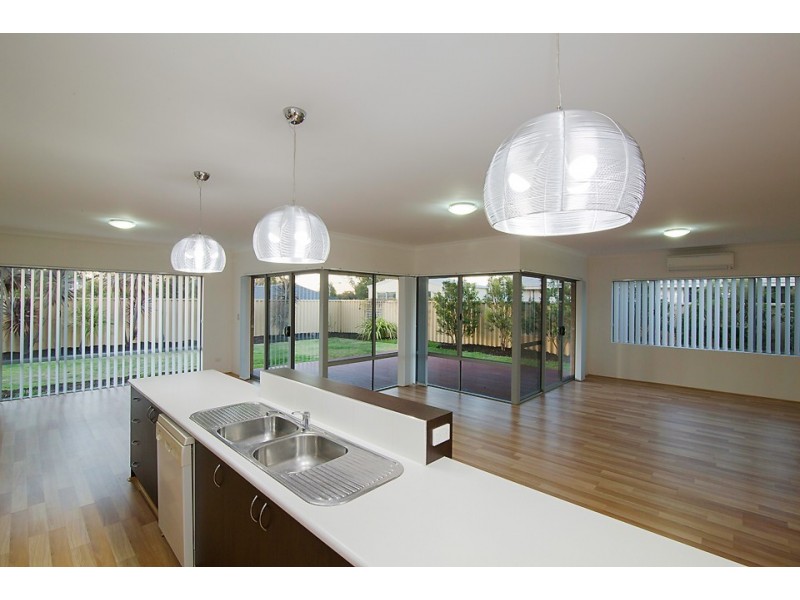 34 Nicolay Approach, Dalyellup WA 6230