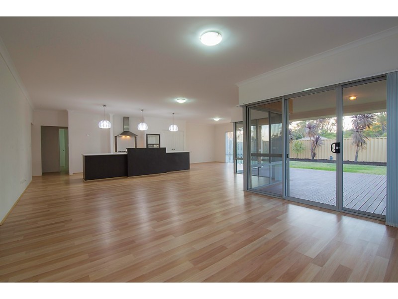 34 Nicolay Approach, Dalyellup WA 6230