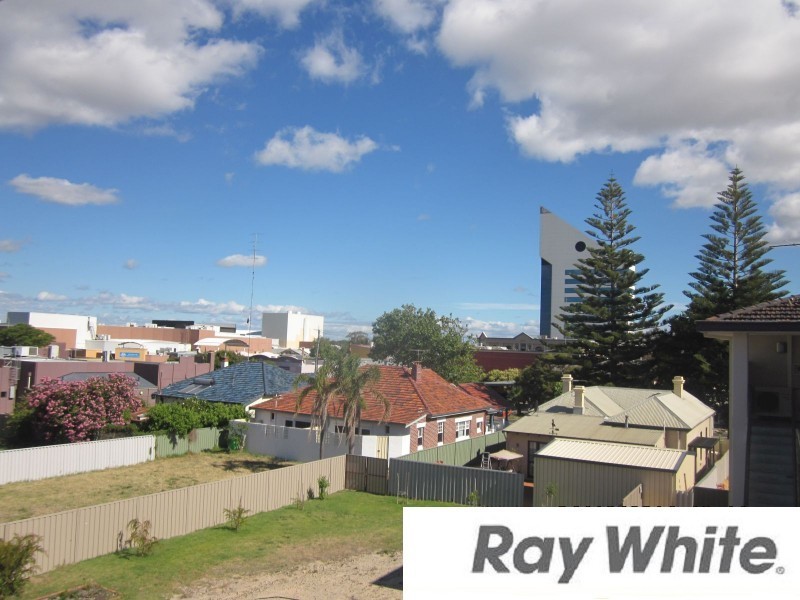 2/11B Wittenoom Street, Bunbury WA 6230