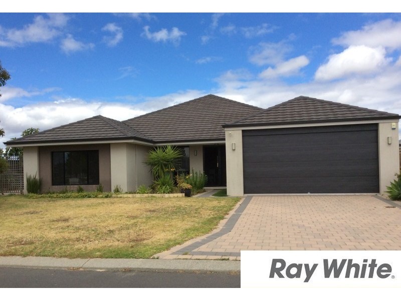 1 Clarence Crescent, Millbridge WA 6232