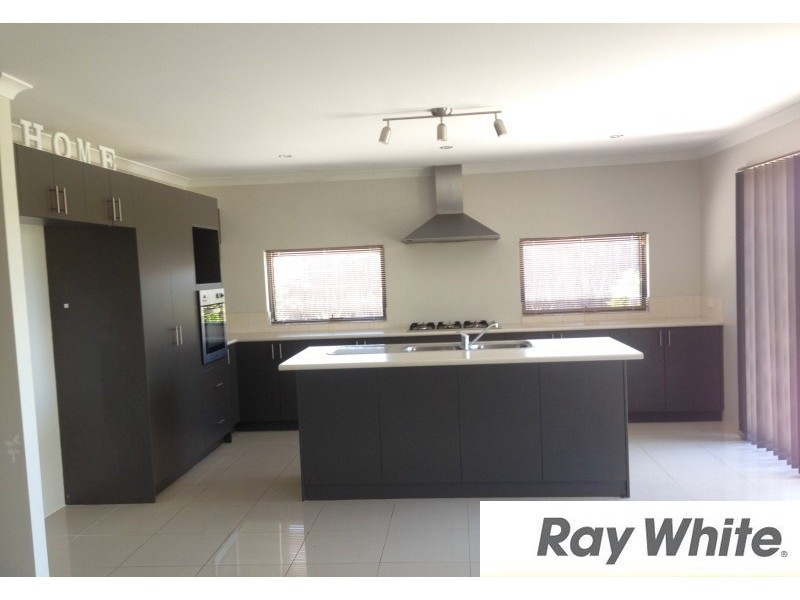 1 Clarence Crescent, Millbridge WA 6232