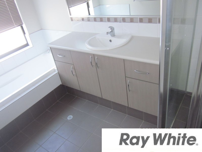 1 Clarence Crescent, Millbridge WA 6232