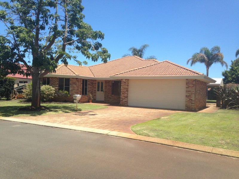 35 Barton Drive, Australind WA 6233