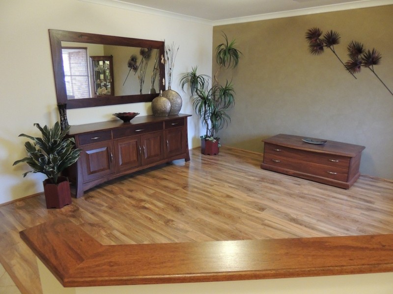 35 Barton Drive, Australind WA 6233