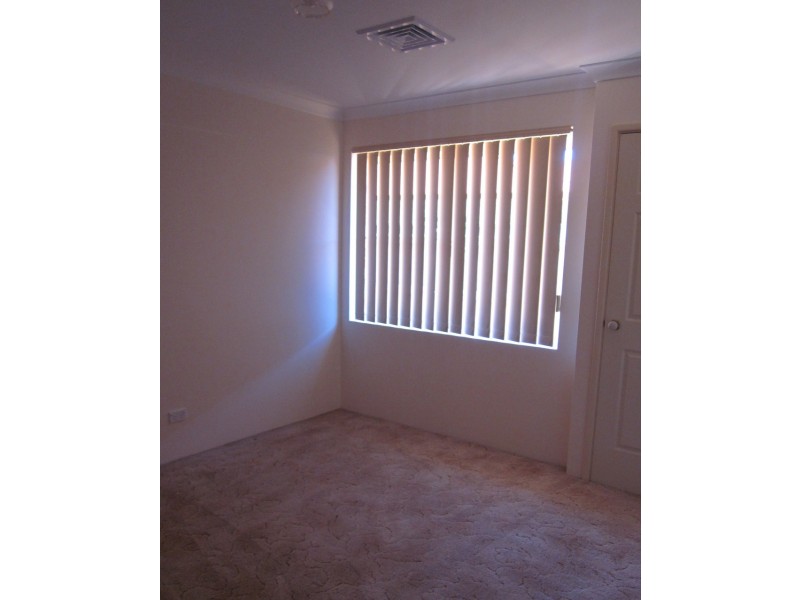 35 Barton Drive, Australind WA 6233