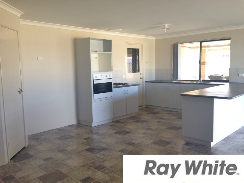 11 Wandoo Road, Dalyellup WA 6230