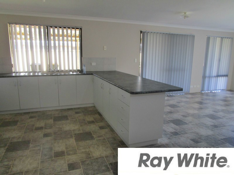 11 Wandoo Road, Dalyellup WA 6230