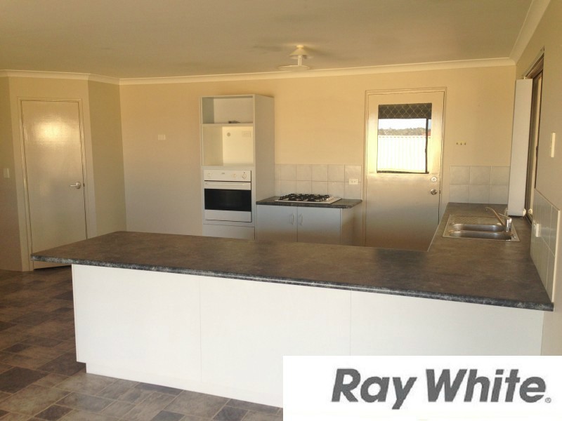 11 Wandoo Road, Dalyellup WA 6230