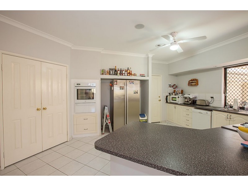 7 Claddagh Road, Australind WA 6233