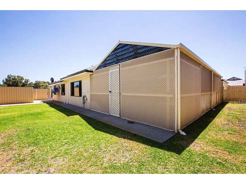 7 Claddagh Road, Australind WA 6233