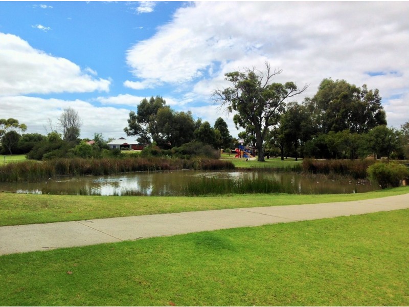7 Claddagh Road, Australind WA 6233