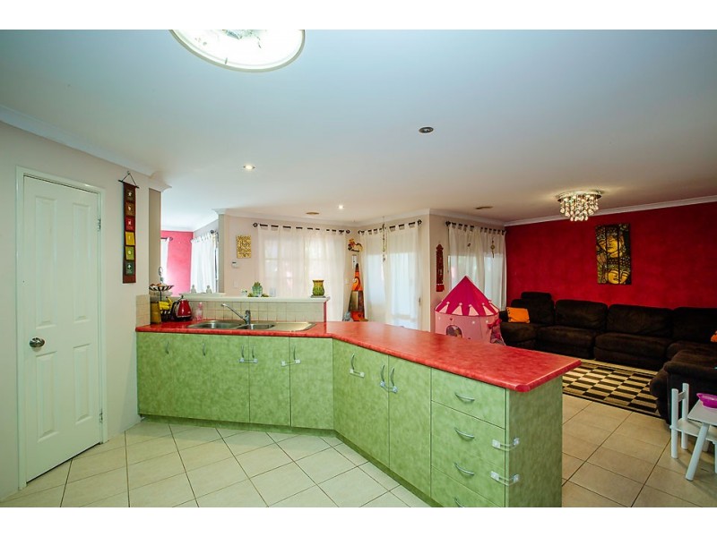 44 Peppermint Boulevard, College Grove WA 6230