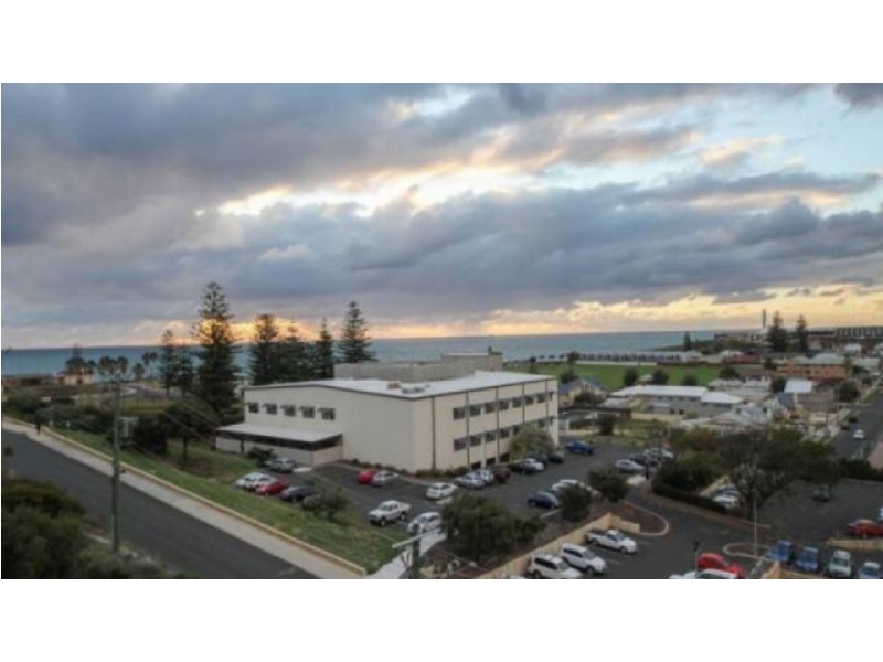 17/11 Prinsep Street, Bunbury WA 6230