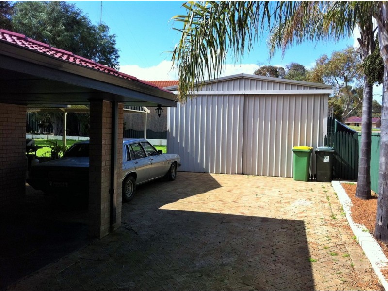 11 Wakefield Avenue, Withers WA 6230
