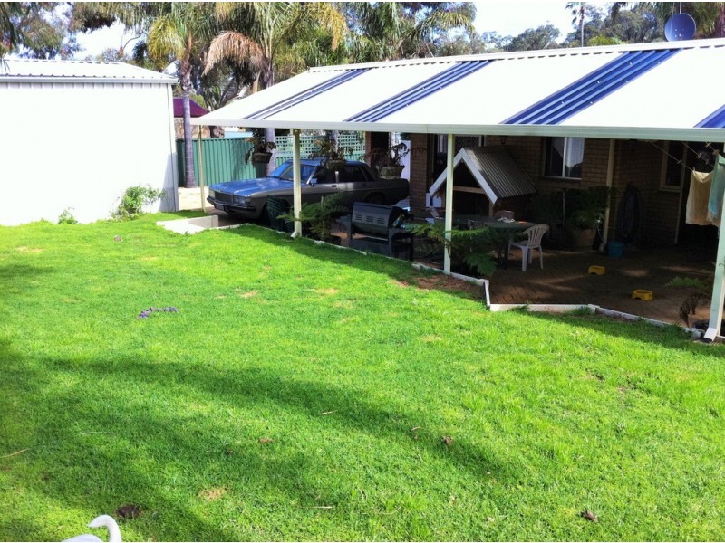 11 Wakefield Avenue, Withers WA 6230