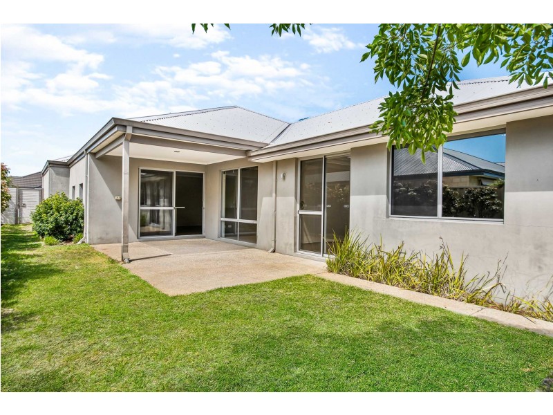 22 Wiroo Loop, Dalyellup WA 6230