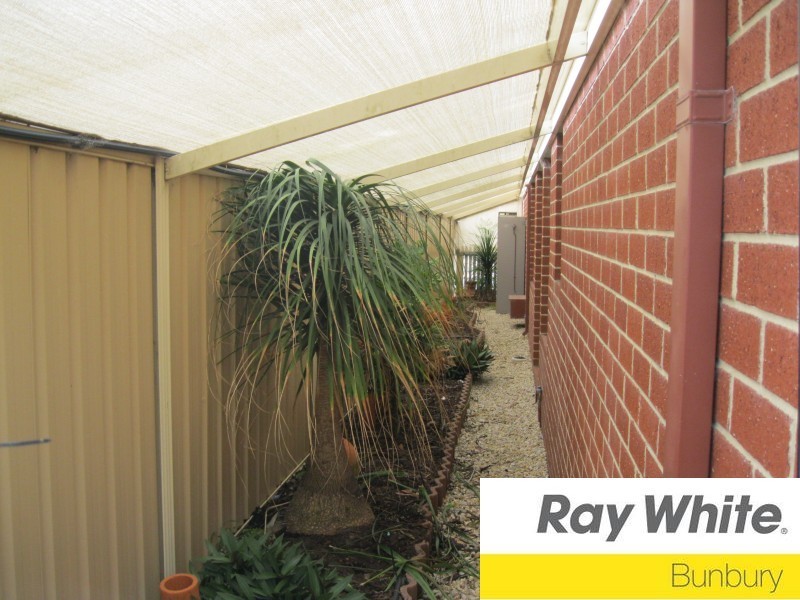 2 Cleveland Bay Avenue, Eaton WA 6232