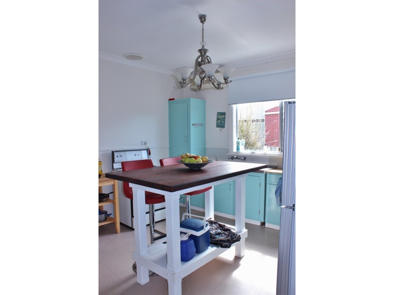 18 Teeluk Road, Carey Park WA 6230