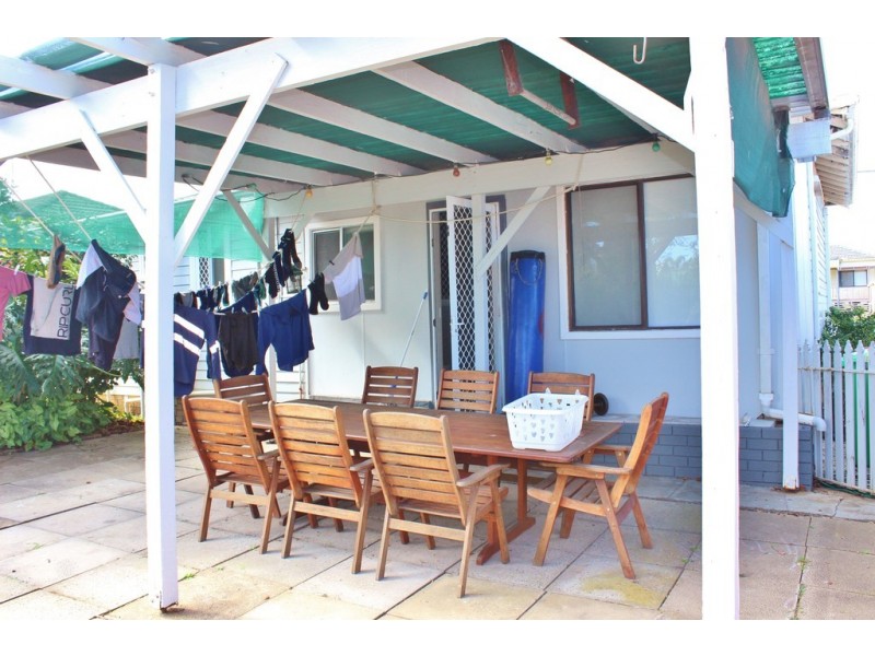 18 Teeluk Road, Carey Park WA 6230