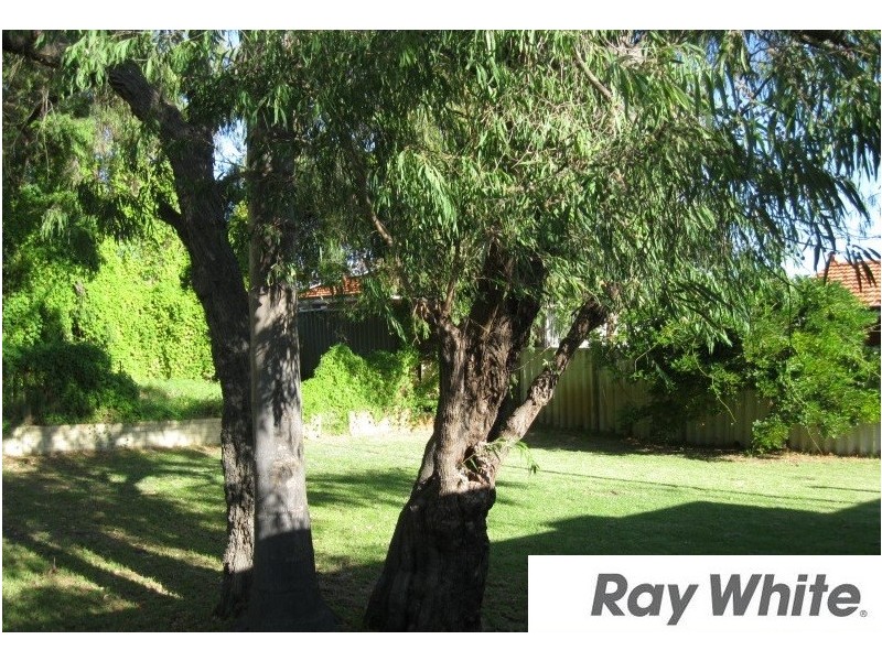 245 Old Coast Road, Australind WA 6233