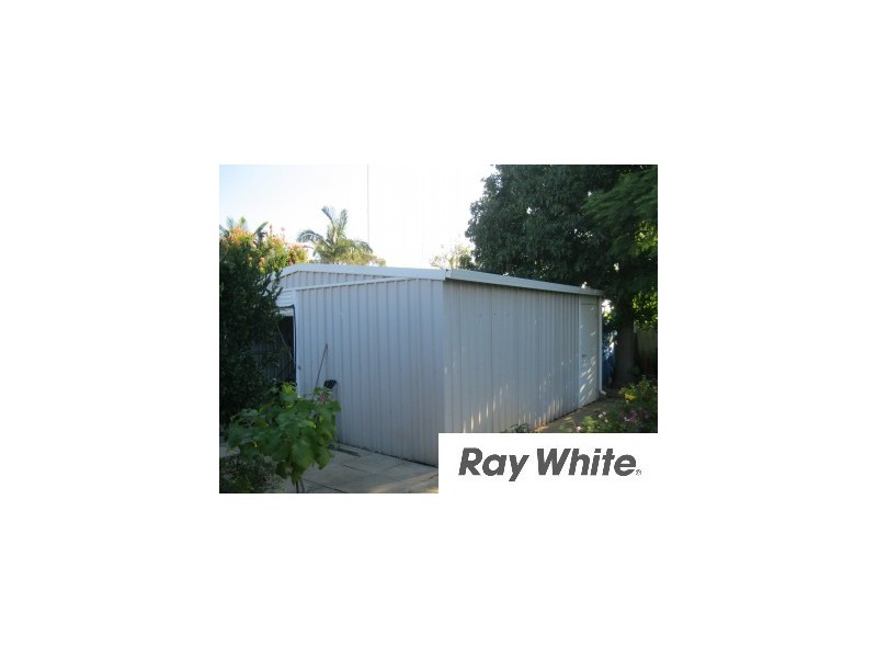 18 Teeluk Road, Carey Park WA 6230