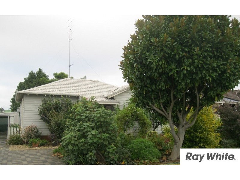 18 Teeluk Road, Carey Park WA 6230