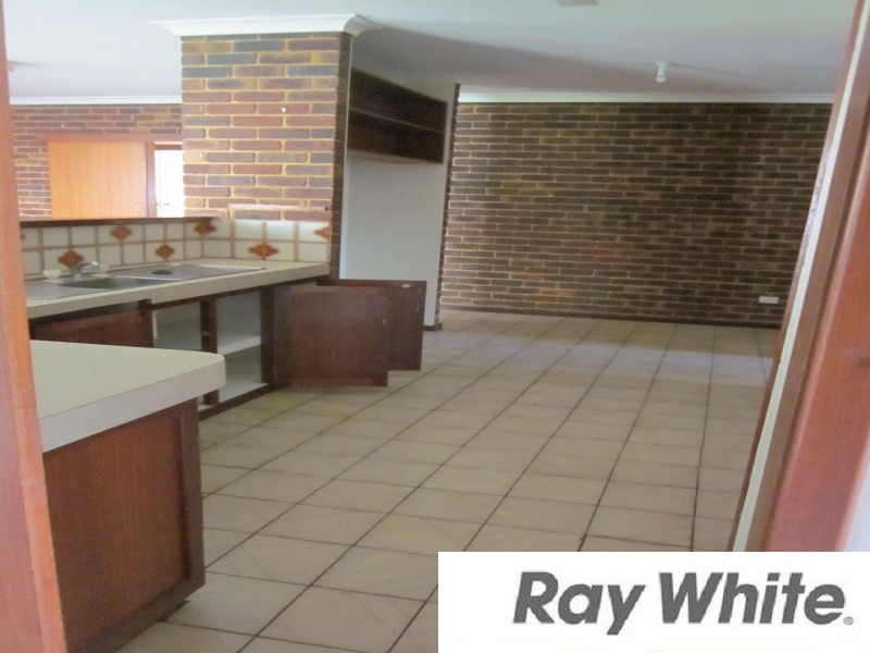 41 Whatman Way, Australind WA 6233