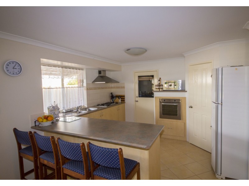 38 Swan Avenue, Millbridge WA 6232