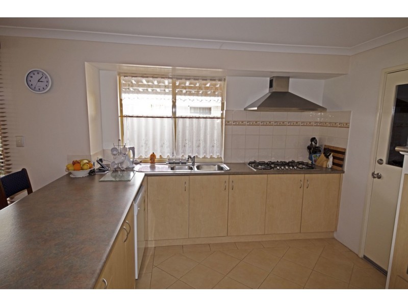 38 Swan Avenue, Millbridge WA 6232