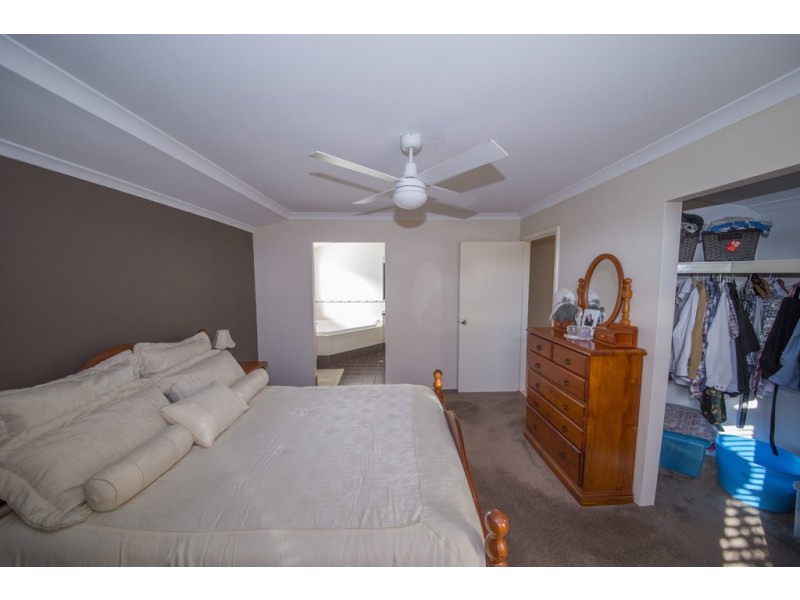 38 Swan Avenue, Millbridge WA 6232