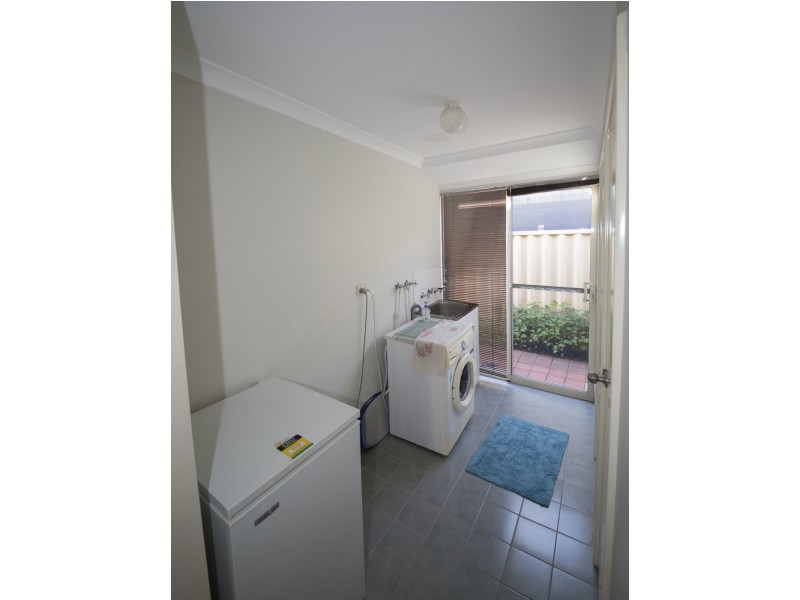 38 Swan Avenue, Millbridge WA 6232