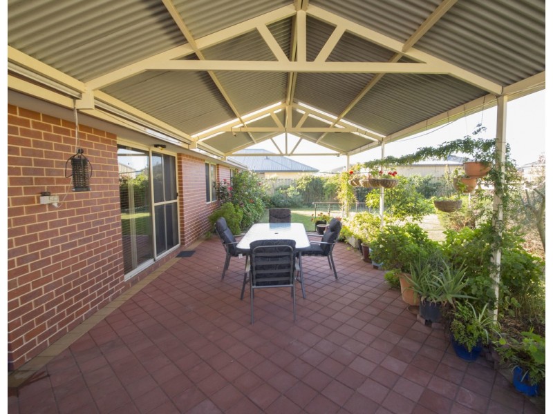 38 Swan Avenue, Millbridge WA 6232