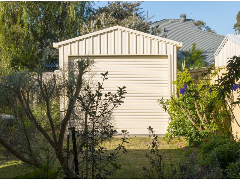 38 Swan Avenue, Millbridge WA 6232