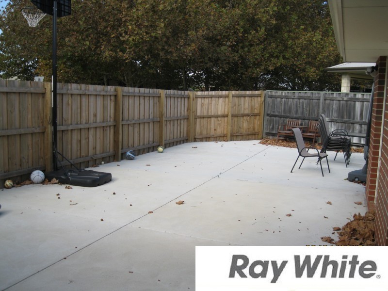 51 Kingston Drive, Australind WA 6233