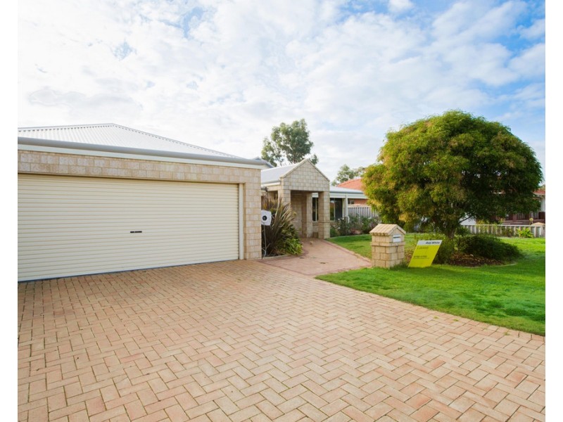 7 Turnberry Way, Pelican Point WA 6230