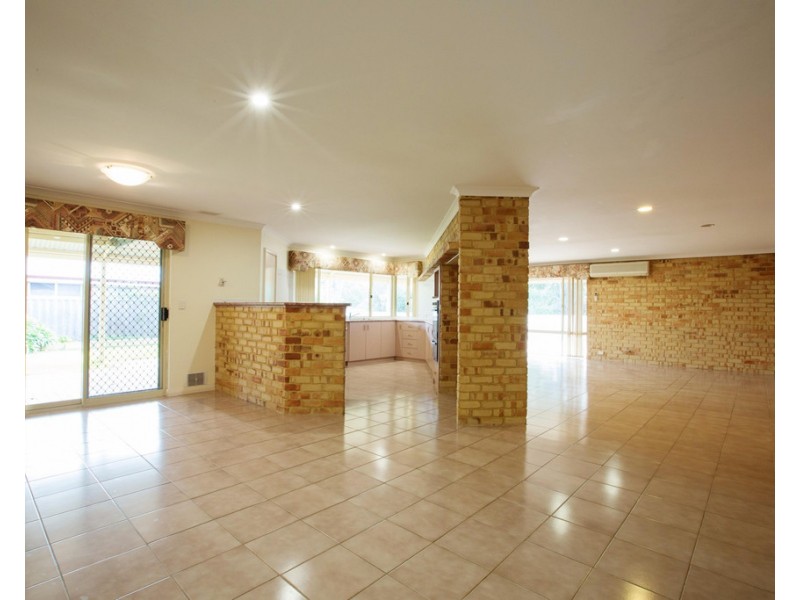 7 Turnberry Way, Pelican Point WA 6230