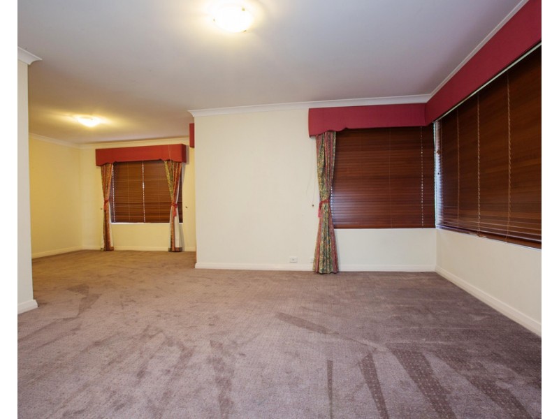 7 Turnberry Way, Pelican Point WA 6230