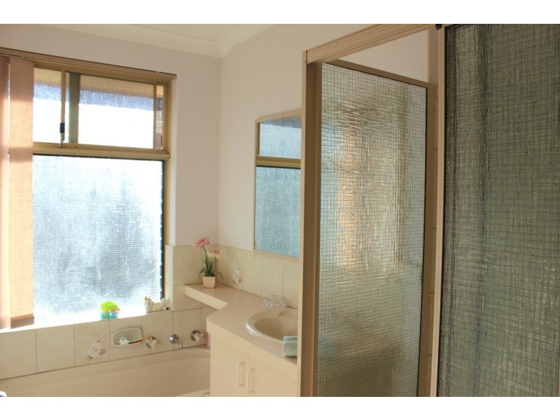 48 Eaton Drive, Eaton WA 6232