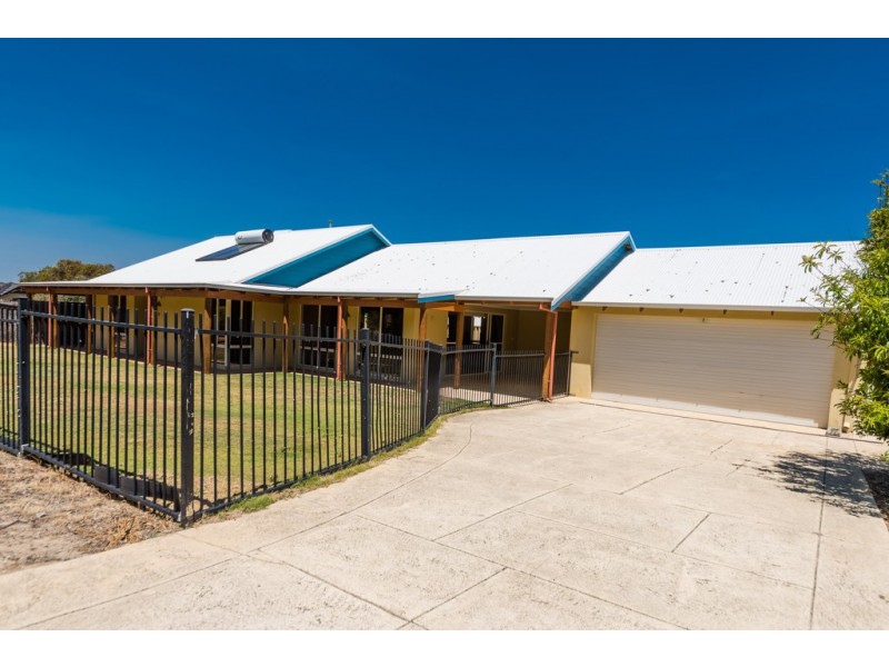 15 Hutt Drive, Dalyellup WA 6230