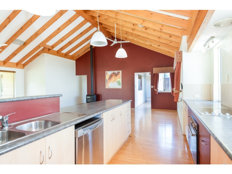 15 Hutt Drive, Dalyellup WA 6230
