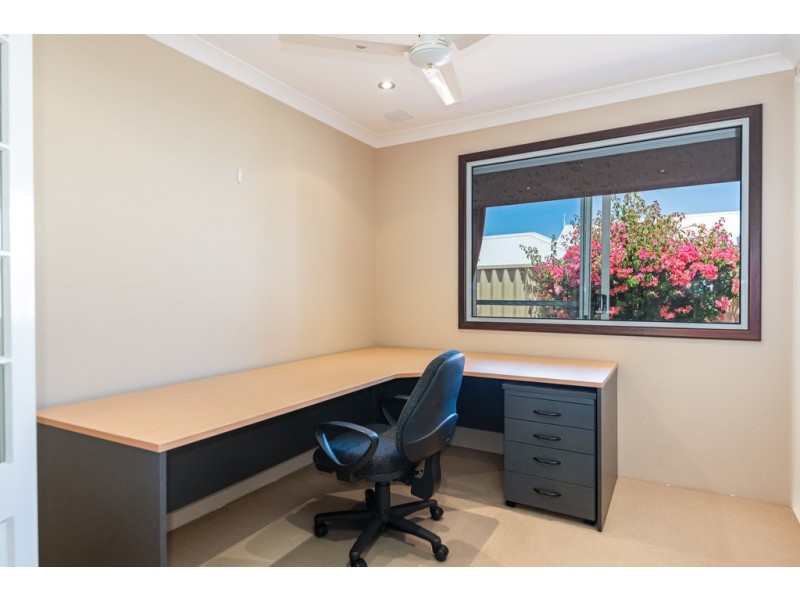15 Hutt Drive, Dalyellup WA 6230