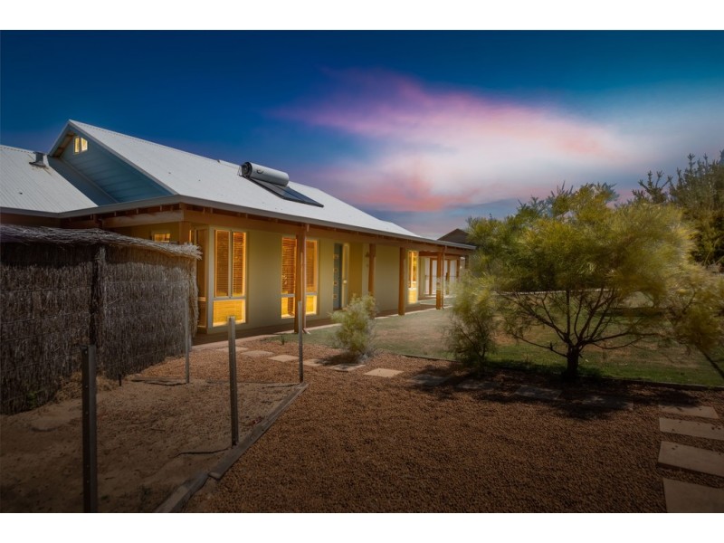 15 Hutt Drive, Dalyellup WA 6230