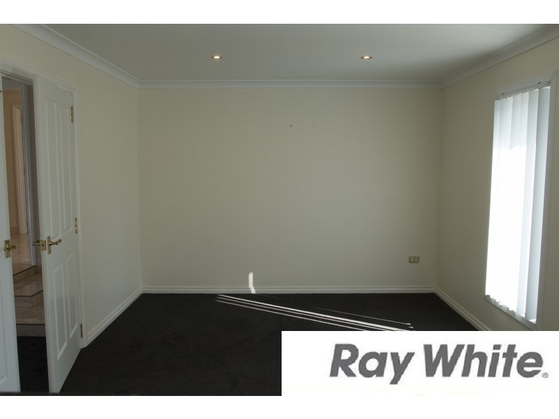 5 Christchurch Place, College Grove WA 6230