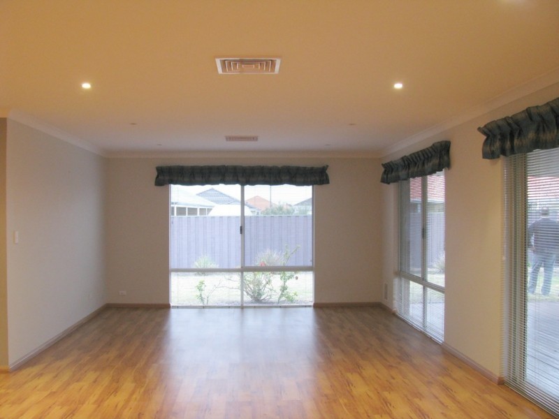 111 Kingston Drive, Australind WA 6233