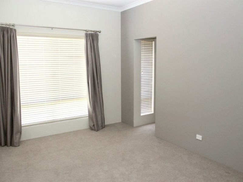 111 Kingston Drive, Australind WA 6233