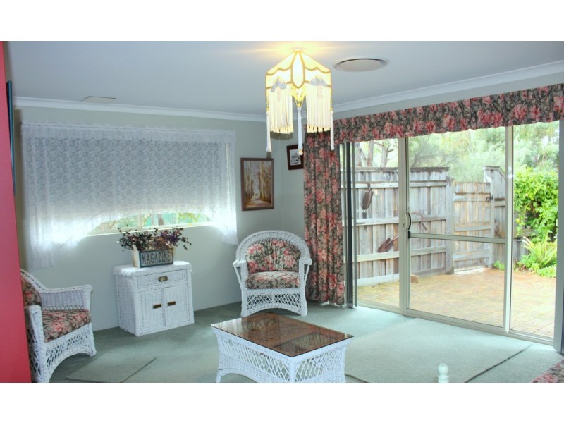 7 Roberts Road, Leschenault WA 6233